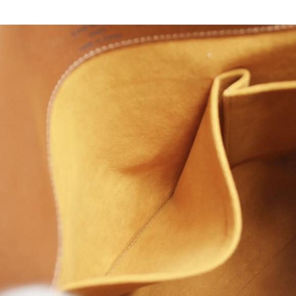 Authentic Louis Vuitton Musette Salsa GM Messengar Bag - Picture 8 of 12